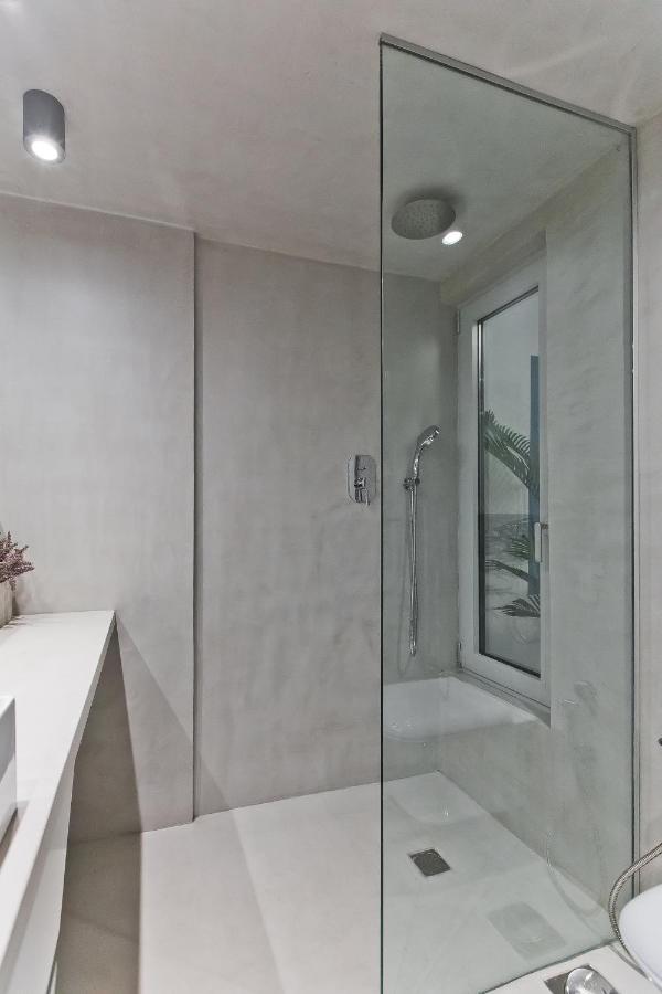 Apartment Bag- Boutique Grey - Hilton Area Athen